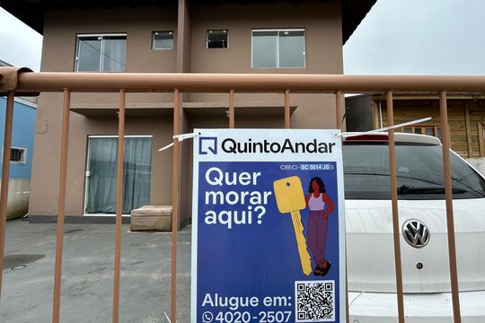 Placa de apartamento para alugar com 1 quarto, 35m² em São João do Rio Vermelho, Florianópolis