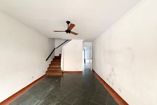Sala de casa à venda com 3 quartos, 150m² em Vila Fiat Lux, São Paulo