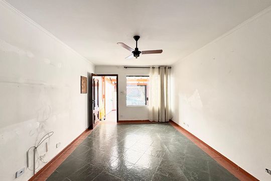 Casa à venda com 3 quartos, 150m² em Vila Fiat Lux, São Paulo