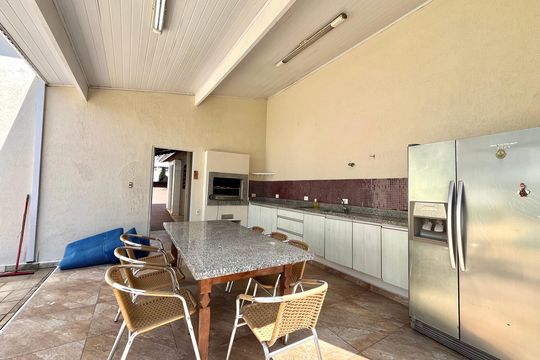 Casa à venda com 3 quartos, 240m² em Jardim Prudência, São Paulo