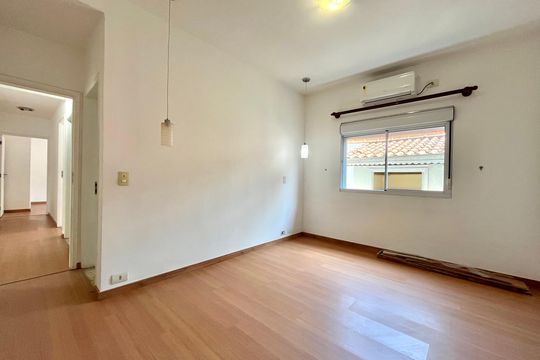 Suite de casa à venda com 3 quartos, 240m² em Jardim Prudência, São Paulo
