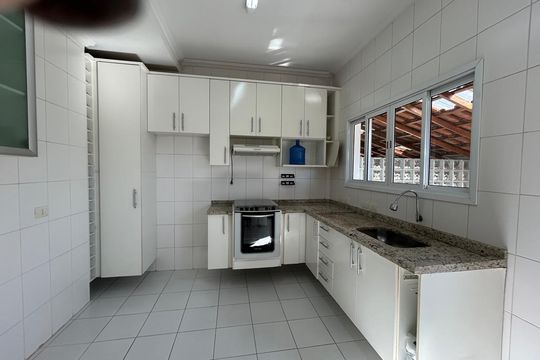 Casa à venda com 3 quartos, 130m² em Jardim Taquaral, São Paulo