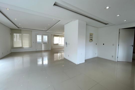 Sala de casa de condomínio para alugar com 4 quartos, 195m² em Lagoa da Conceição, Florianópolis