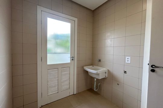 Área de Serviço de casa de condomínio para alugar com 4 quartos, 195m² em Lagoa da Conceição, Florianópolis