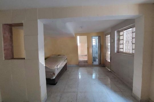 Casa à venda com 2 quartos, 105m² em Vila Anhanguera, São Paulo