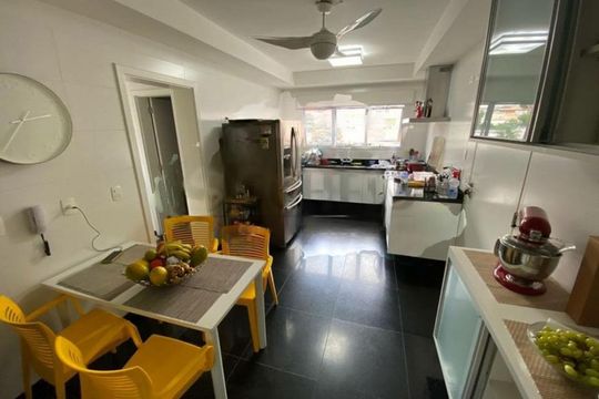 Apartamento à venda com 3 quartos, 271m² em Perdizes, São Paulo