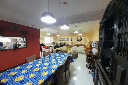 Casa à venda com 3 quartos, 175m² em Jardim das Imbuias, São Paulo