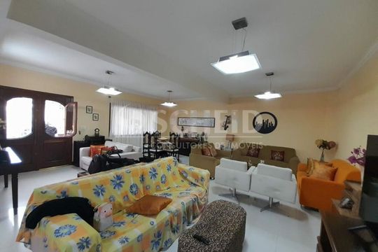 Casa à venda com 3 quartos, 175m² em Jardim das Imbuias, São Paulo
