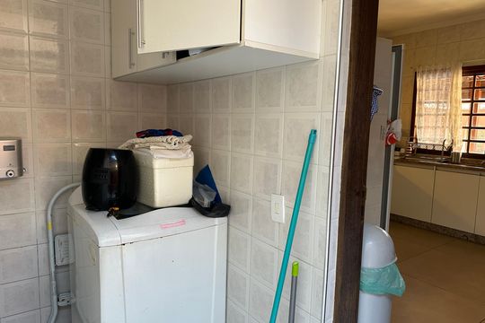 Área de Serviço de casa de condomínio à venda com 3 quartos, 290m² em Morada das Flores (aldeia da Serra), Barueri