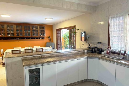 Cozinha de casa de condomínio à venda com 3 quartos, 290m² em Morada das Flores (aldeia da Serra), Barueri