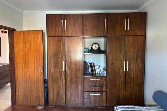 Quarto 1 de casa de condomínio à venda com 3 quartos, 290m² em Morada das Flores (aldeia da Serra), Barueri