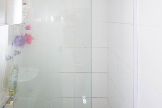 Banheiro de apartamento à venda com 2 quartos, 41m² em Jardim Concordia, Diadema