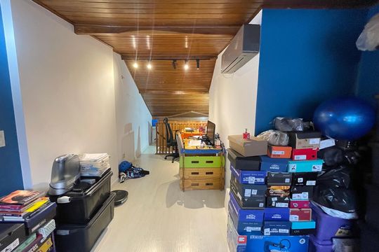 Sótão  de casa à venda com 2 quartos, 110m² em Vila Albano, São Paulo
