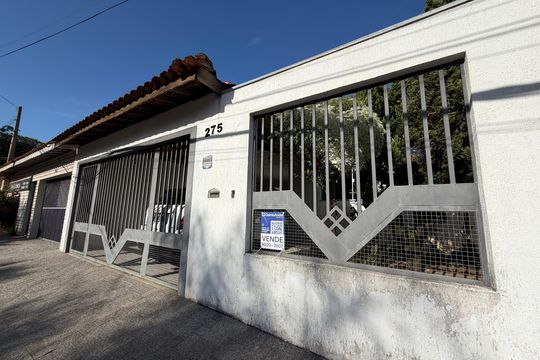 Fachada de casa à venda com 4 quartos, 496m² em Engordadouro, Jundiaí