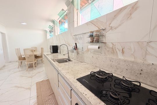 Cozinha de casa à venda com 4 quartos, 496m² em Engordadouro, Jundiaí