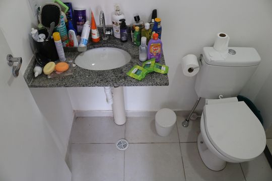 Banheiro de apartamento para alugar com 1 quarto, 25m² em Barra Funda, São Paulo