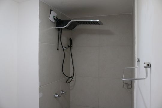 Banheiro de apartamento para alugar com 1 quarto, 25m² em Barra Funda, São Paulo