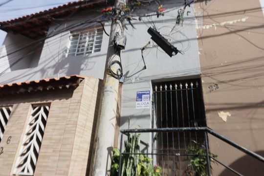 Fachada de casa à venda com 2 quartos, 100m² em Padroeira, Osasco
