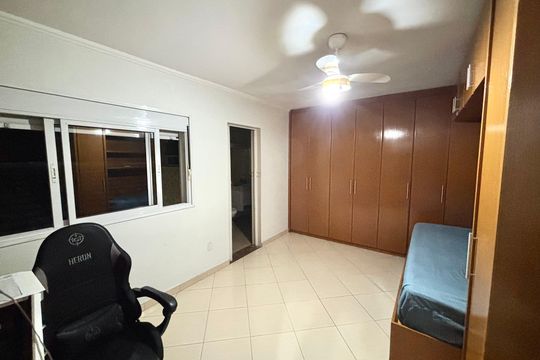 Quarto 1 de casa à venda com 3 quartos, 200m² em Jardim Aricanduva, São Paulo