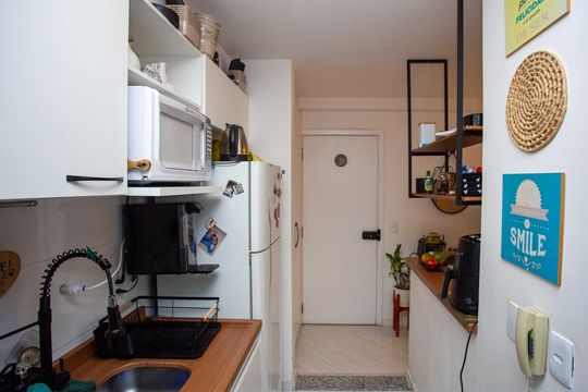 Cozinha de apartamento à venda com 2 quartos, 56m² em Taboão, Diadema