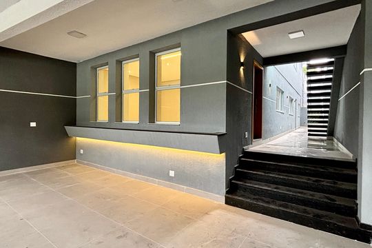 Garagem de casa à venda com 4 quartos, 231m² em Vila Euthalia, São Paulo