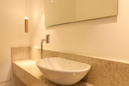 Lavabo de apartamento para alugar com 2 quartos, 83m² em Taquaral, Campinas