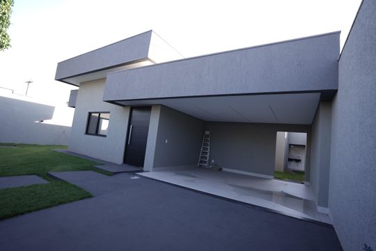Casa à venda com 3 quartos, 235m² em Setor Bueno, Goiânia