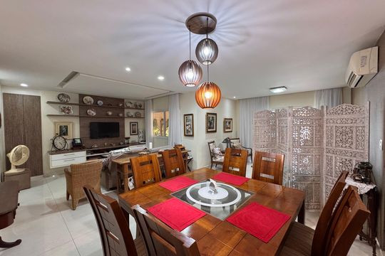 Casa de Condomínio à venda com 4 quartos, 270m² em Vargem Grande, Rio de Janeiro