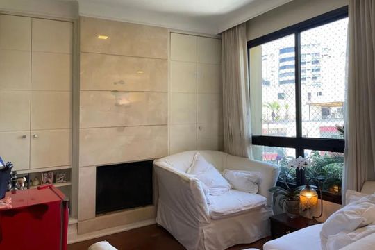 Apartamento à venda com 3 quartos, 200m² em Vila Morumbi, São Paulo