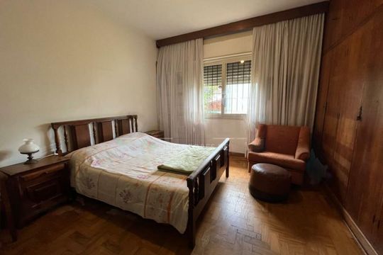 Casa à venda com 3 quartos, 213m² em Vila Mariana, São Paulo