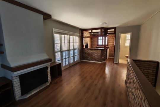 Sala de apartamento para alugar com 2 quartos, 150m² em Independência, Porto Alegre