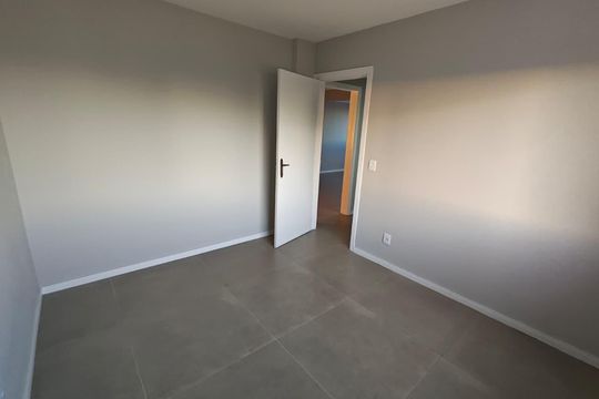 Quarto de apartamento para alugar com 2 quartos, 150m² em Independência, Porto Alegre