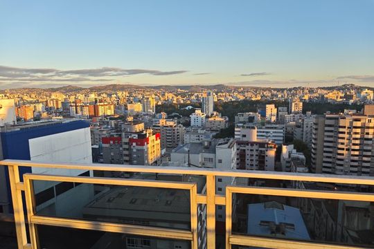 Área externa de apartamento para alugar com 2 quartos, 150m² em Independência, Porto Alegre