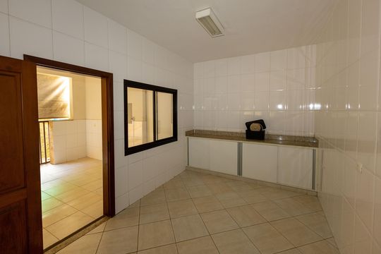 Cozinha de casa de condomínio à venda com 4 quartos, 322m² em Vereda das Gerais, Nova Lima