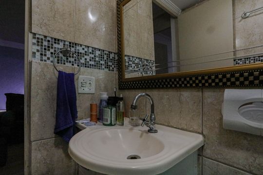 Banheiro de apartamento para alugar com 2 quartos, 40m² em Vila Jundiai, Mogi das Cruzes
