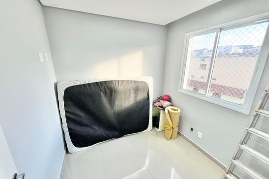 Quarto 1 de apartamento para alugar com 2 quartos, 38m² em Vila Diva, São Paulo
