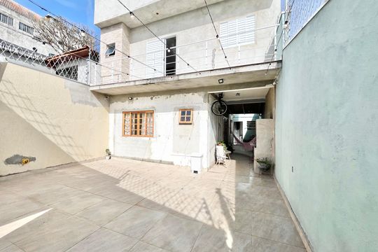 Garagem de casa à venda com 4 quartos, 180m² em Vila Maria Luisa, São Paulo