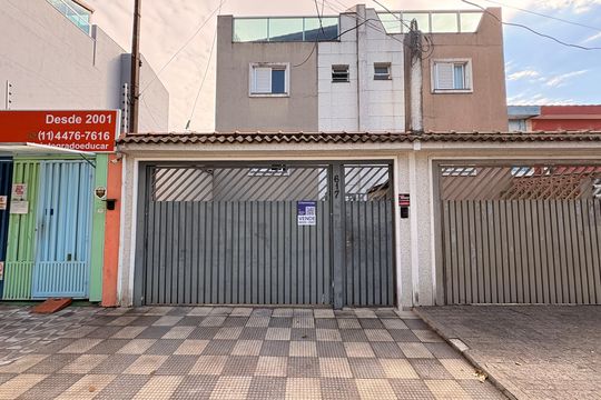 Fachada + plaquinha instalada YSQQ-193 de apartamento à venda com 2 quartos, 108m² em Parque Oratório, Santo André