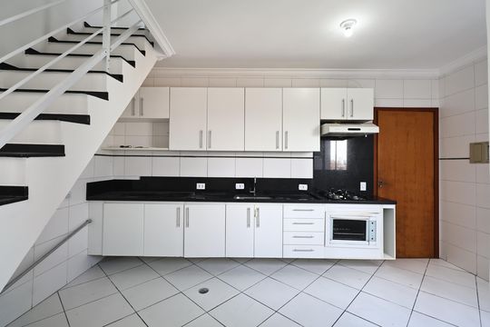 Cozinha  de apartamento à venda com 2 quartos, 108m² em Parque Oratório, Santo André