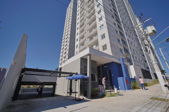 Fachada de apartamento para alugar com 2 quartos, 39m² em Vila Campanela, São Paulo