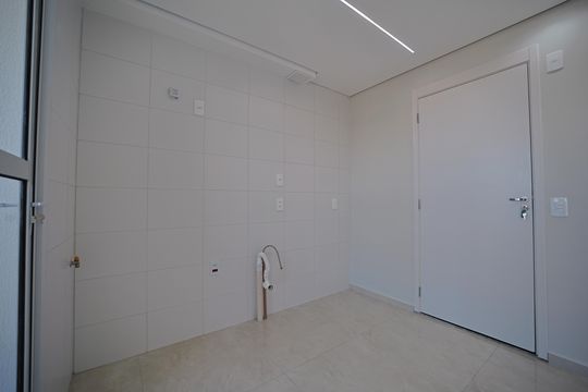 Cozinha de apartamento para alugar com 2 quartos, 39m² em Vila Campanela, São Paulo
