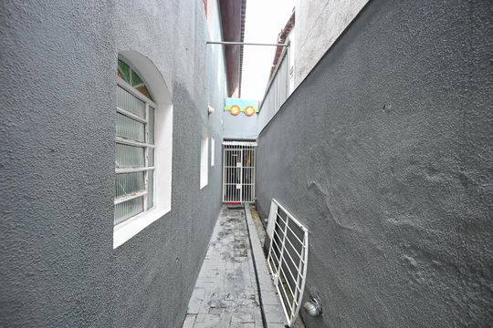 Corredor Externo de casa à venda com 3 quartos, 125m² em Jardim Monte Kemel, São Paulo