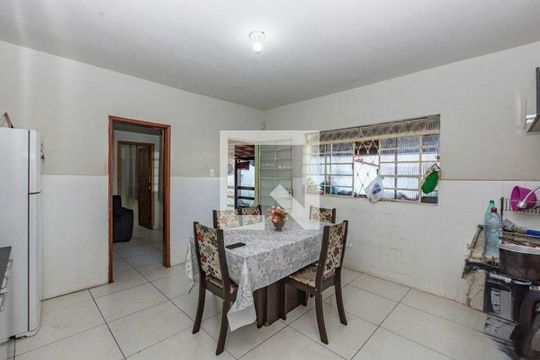 Cozinha de casa à venda com 4 quartos, 200m² em Jardim Montanhês, Belo Horizonte