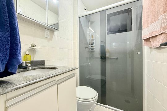 Banheiro  de apartamento à venda com 2 quartos, 60m² em Vila Mascote, São Paulo