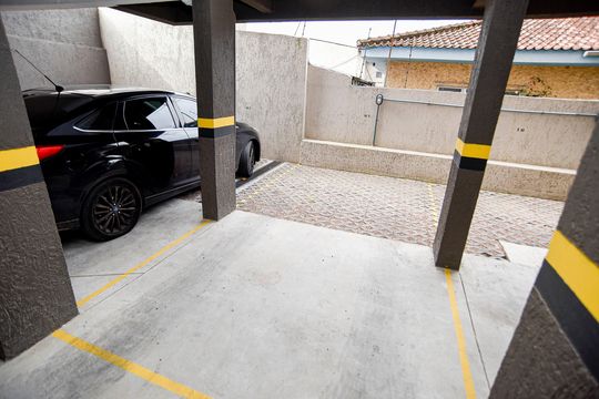 Garagem de apartamento para alugar com 2 quartos, 68m² em Centro, Viamão