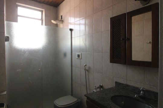 Banheiro de apartamento para alugar com 3 quartos, 110m² em Centro, Nilópolis