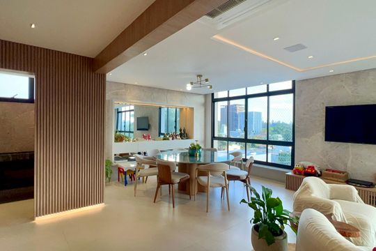 Entrada de apartamento à venda com 3 quartos, 180m² em Jardim Paulista, São Paulo