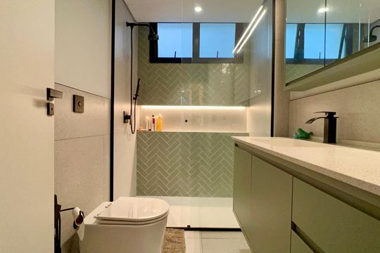 Banheiro de apartamento à venda com 3 quartos, 180m² em Jardim Paulista, São Paulo