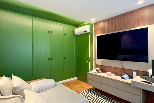 Quarto 1 de apartamento à venda com 3 quartos, 180m² em Jardim Paulista, São Paulo