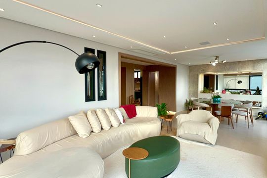 Sala de TV de apartamento à venda com 3 quartos, 180m² em Jardim Paulista, São Paulo